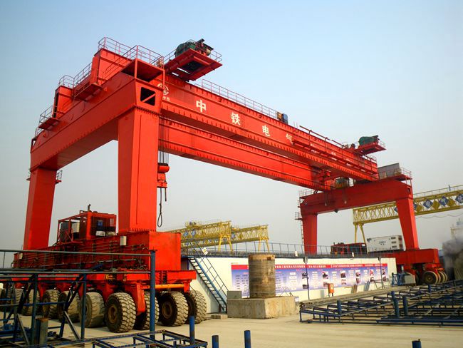MGhz900t轮胎式提梁机